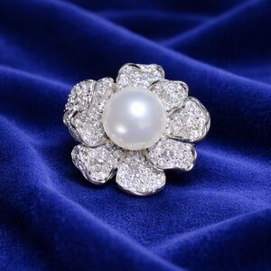 Luxe Pearl Blossom Ring | Statement Diamond Flower Design